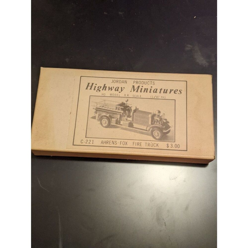 Vintage Jordan Products HO Scale Ahrens-Fox Fire Truck C-221 Model Kit